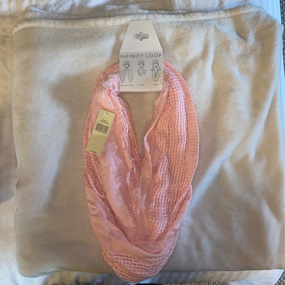 Infinity Scarf - Picture 2 of 3